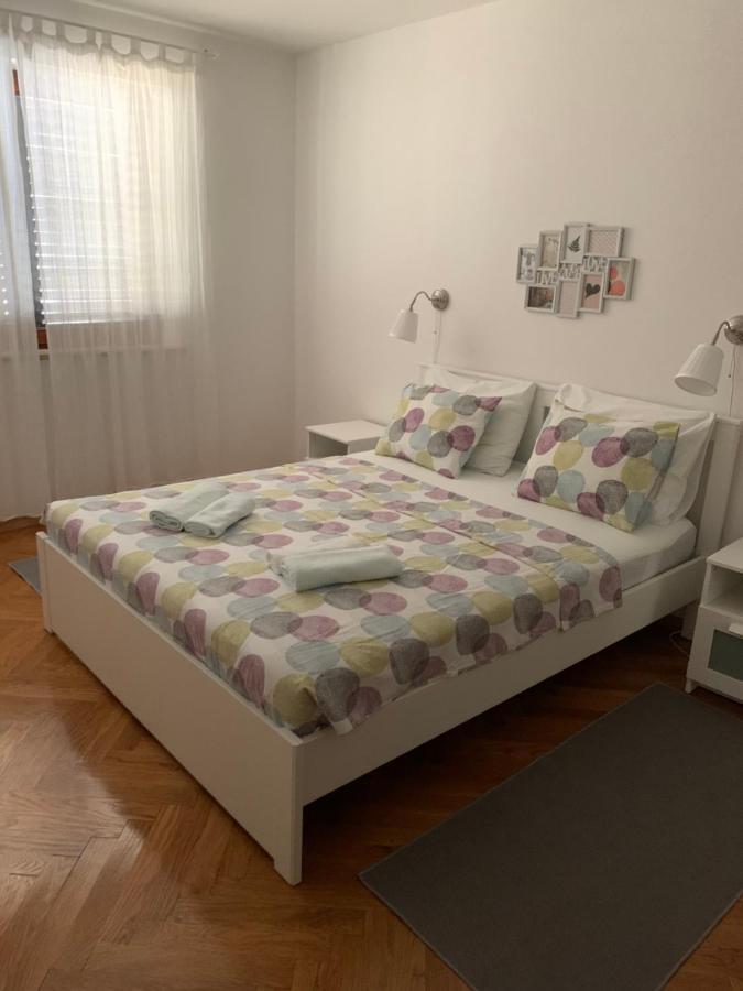 Apartments Toni-Malinska Esterno foto